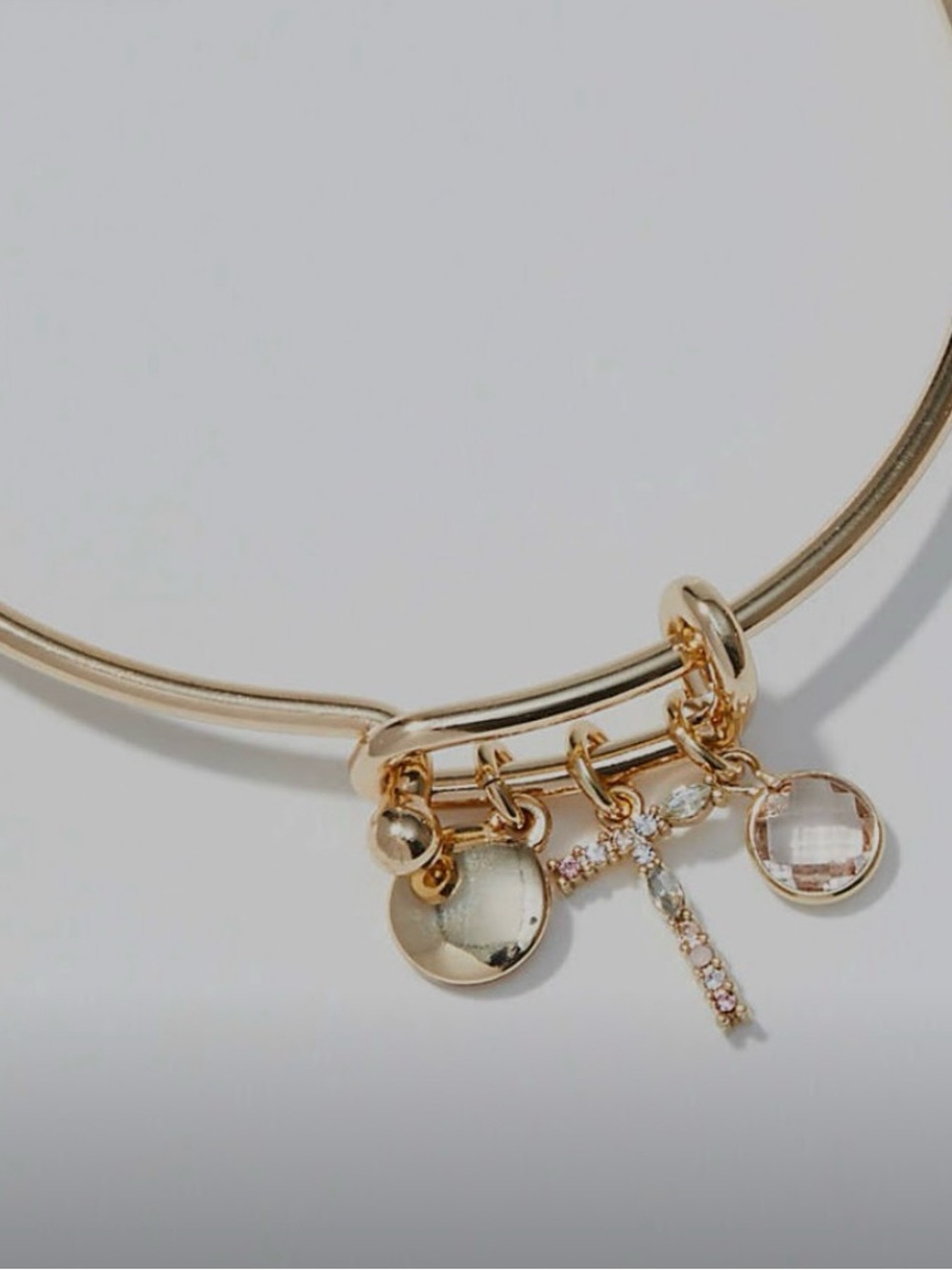 NWT Loft Initial Charm Bracelet Letter T